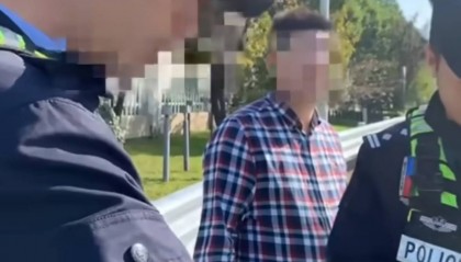 女子坐后排未系安全带被罚20元曝光交警,南通高速交警:处罚合法合规