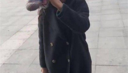 石家庄有女子进粥铺就掰包子,不付钱还自称是“工商局的”?多部门回应