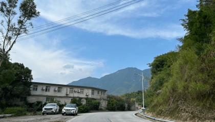 女子涉嫌杀害前夫潜逃26年:在外省结婚生子,落网前是村委会会计丨红星调查