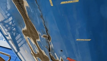 南航一波音飞机落地时疑“擦机尾”,此前曾有“盲降进近”引发类似事故,白云机场回应
