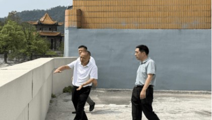 咸宁市财政局党组书记、局长,市国资委党委书记毛湘宁带队到崇调研水资源资产证券化试点工作
