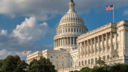 美国等不及了,中俄必须倒下一个?中方直接出手,送上一份“厚礼”!