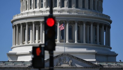 美政府“停摆”20天:核安全局近乎“放空” 白宫开始大兴土木