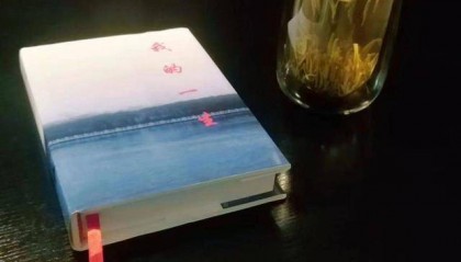 一本能赚3万元!帮老人代写回忆录成“银发经济”新风口?|封面深镜