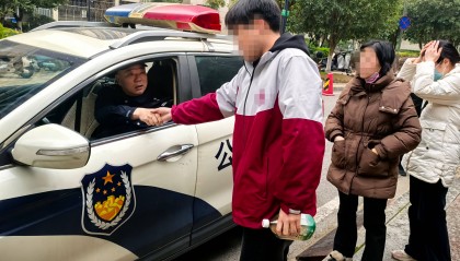离高考剩3个月!武汉一学生和父亲吵架负气出走,民警:他一整夜没回家,家长凌晨还在找人