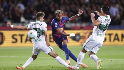 西甲-亚马尔破门拉什福德建功 巴萨3-1埃尔切仍落后5分