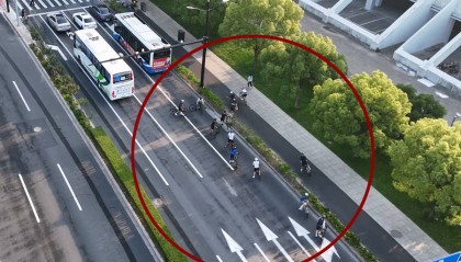 对“暴骑团”出手!浦东交警严查违法骑行:公路不是竞技场