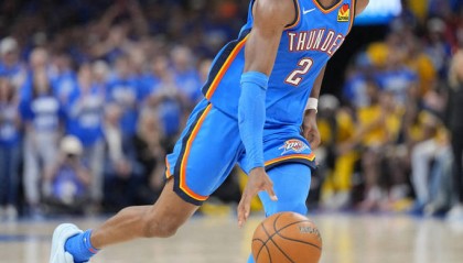 爆了!NBA总决赛MVP榜首易主!亚历山大两场72分剑指FMVP,哈利伯顿还有戏?