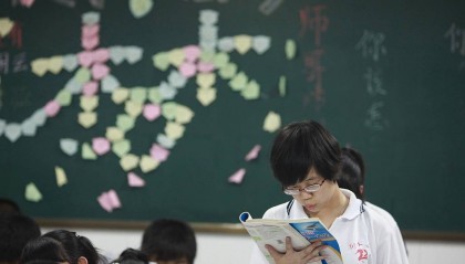 高中生上自习课抬头算违纪？别把学生当学习机器