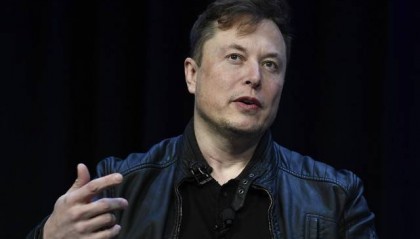 局长职位引发激烈争夺!NASA重启登月竞标,马斯克连发数帖大骂