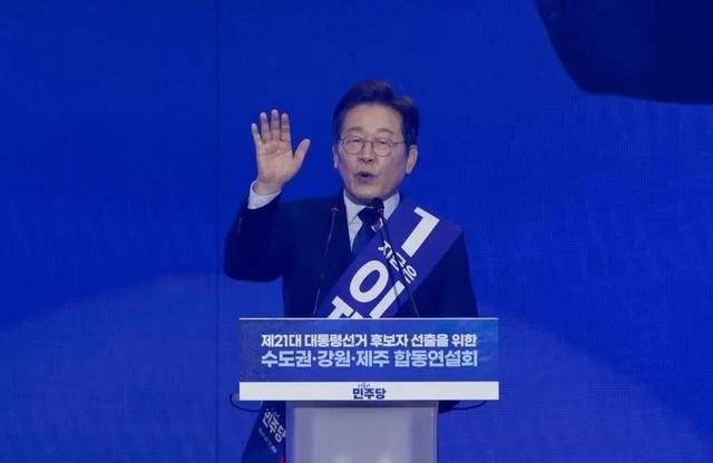 韩国总统大选“三强争霸”格局初定