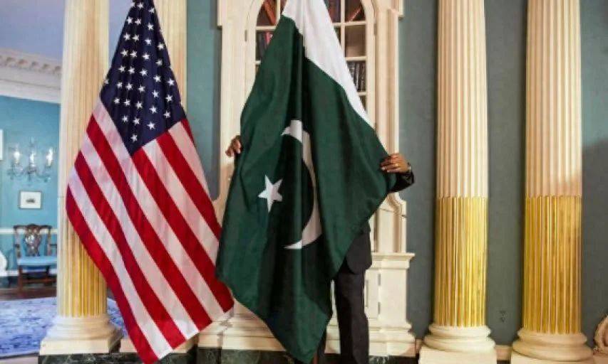 “巴铁”就要不铁了？特朗普阴谋得逞，中国外长亲自出马，有一句忠告，巴基斯坦要听好了！