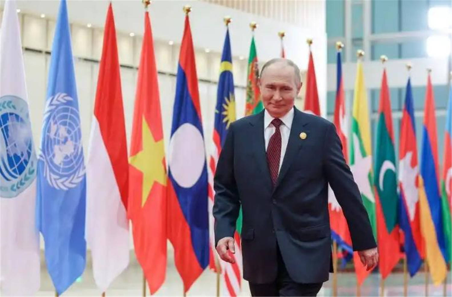 普京访华，2个令人完全没有想到，连俄媒都忍不住高呼：实属罕见