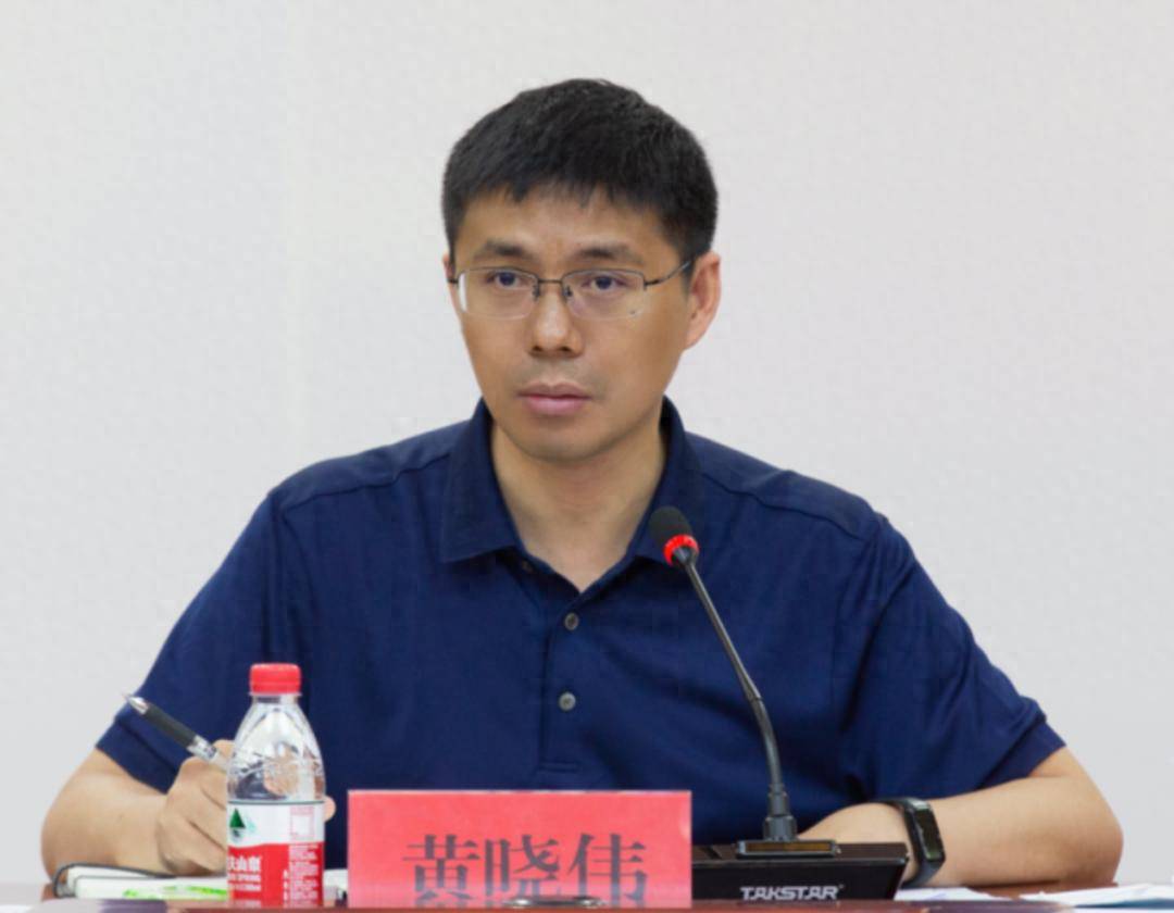 “80后”黄晓伟,履新哈尔滨香坊区委书记