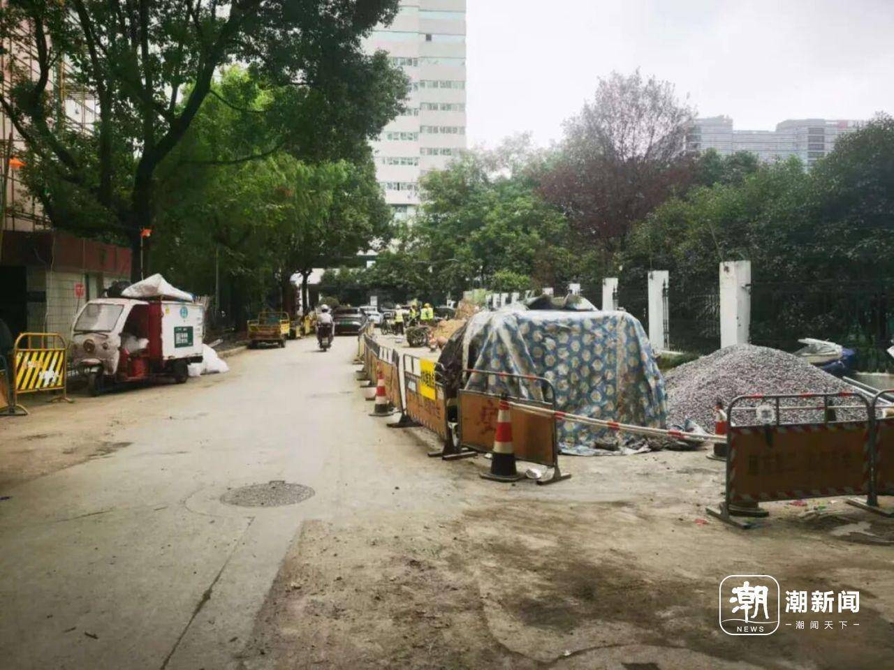市中心一小区业主惊讶发现:走了20多年的“内部道路”竟是市政道路