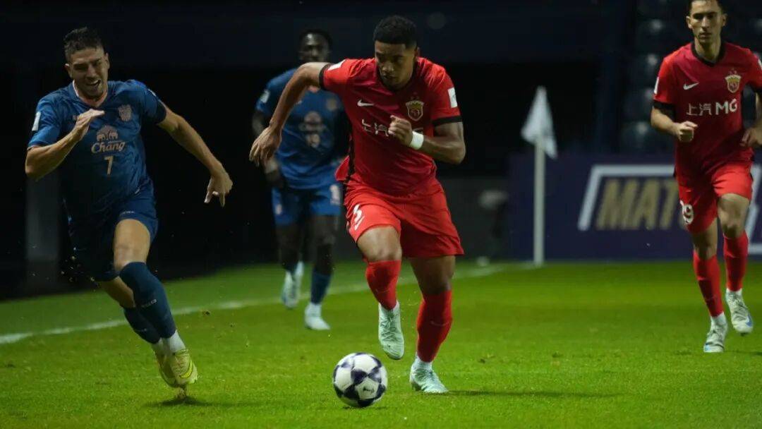 海港这情况,穆斯卡特也没办法