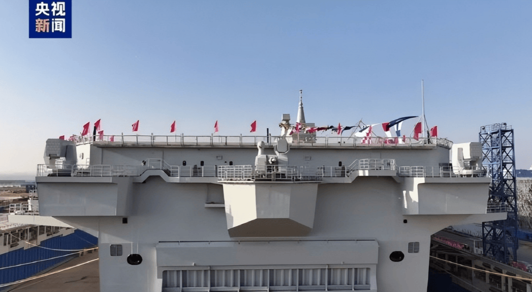 76枚拦截弹加7680发炮弹，四川舰近程防空火力强悍，仅次于刚服役的福建号！